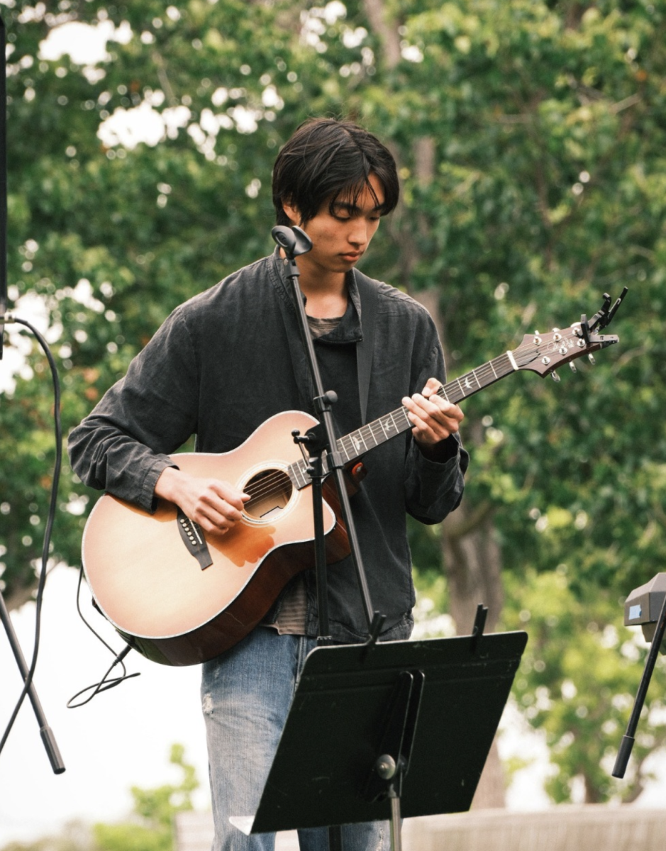 Noah Ro '28 showcases his talents with headliners Wavelength and Sundial